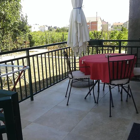 Cappuccino Apartman Kastela