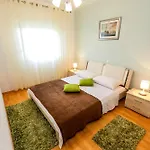 Cappuccino Apartamento Kaštela